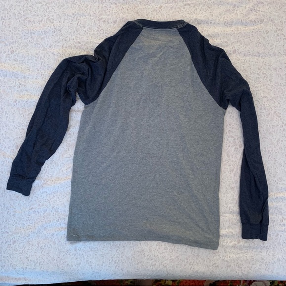 Hanes Beefy-T long-sleeve colorblock heather henley in oxford grey and slate EUC - Picture 2 of 3